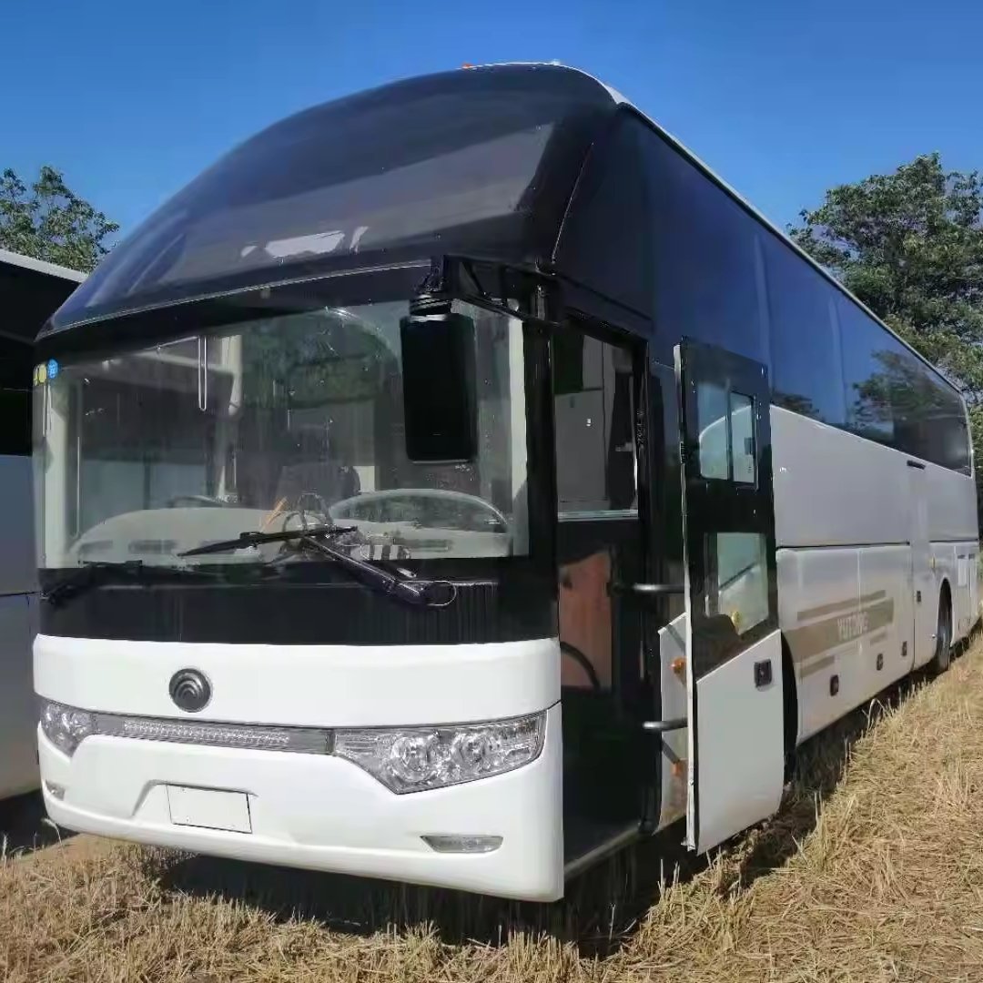 Yutong ZK6127 Tour Bus Luxury Hiace 8.9L Turbo Diesel Engine 20000kg Max Mass Manual Gear Box Fabric Seats Light Dark Left